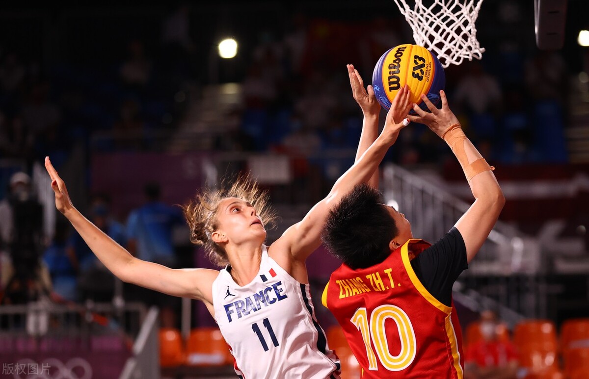 法国队力克中国队，黄鸭组合关键制胜