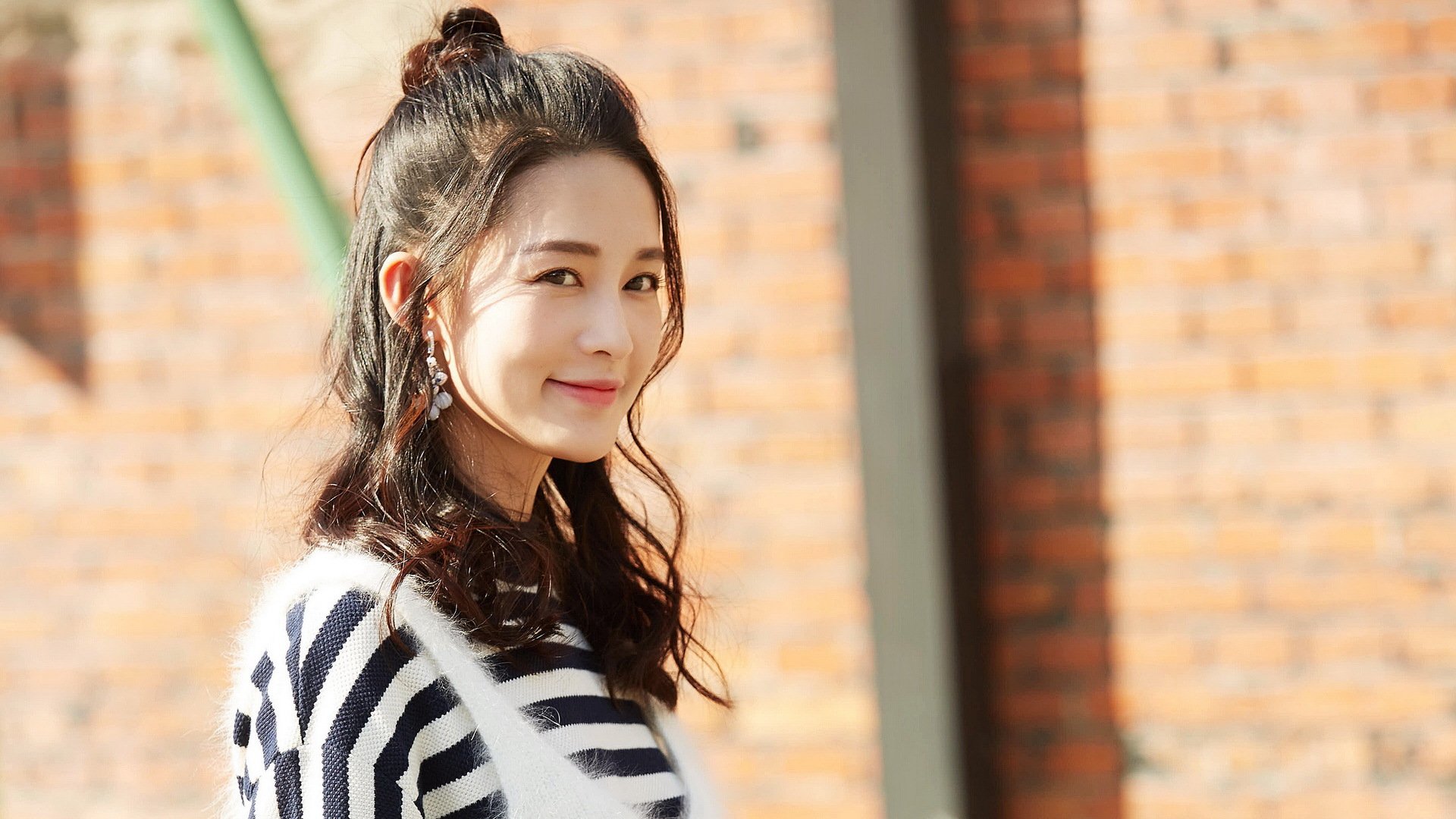 红土磨砺与硬地淬火，从法网险胜到总决赛舞台，西西帕斯如何成为全队脊梁